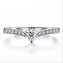 Load image into Gallery viewer, 10K 1/3 CT Moissanite Ring