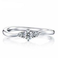 Load image into Gallery viewer, 10K 1/3 CT Moissanite Ring