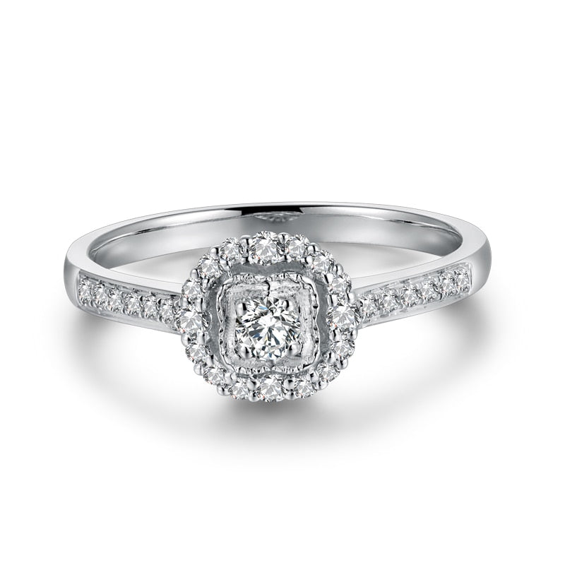 18K White Gold Cluster Diamond Ring